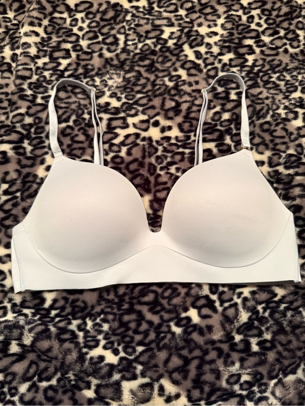 Victoria’s Secret Dream Angels wireless push-up - baby blue